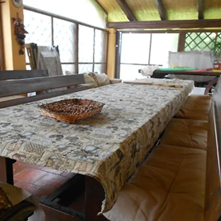 Летний дом Cascina Tra Le Vecchie Vigne Con Piscina *