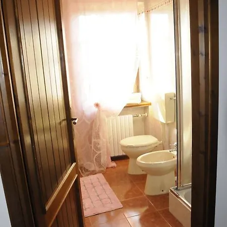 Летний дом Cascina Tra Le Vecchie Vigne Con Piscina Канале