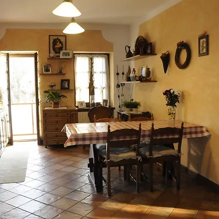Cascina Tra Le Vecchie Vigne Con Piscina * 卡纳莱