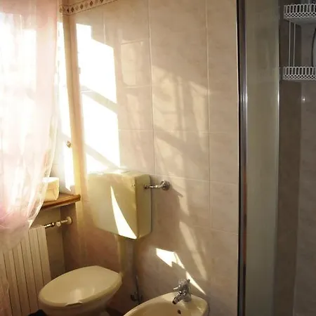 Летний дом Cascina Tra Le Vecchie Vigne Con Piscina