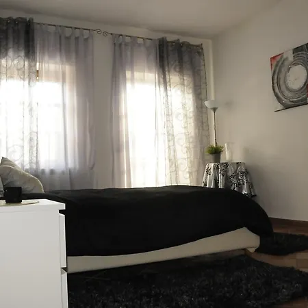 Hébergement de vacances Cascina Tra Le Vecchie Vigne Con Piscina *