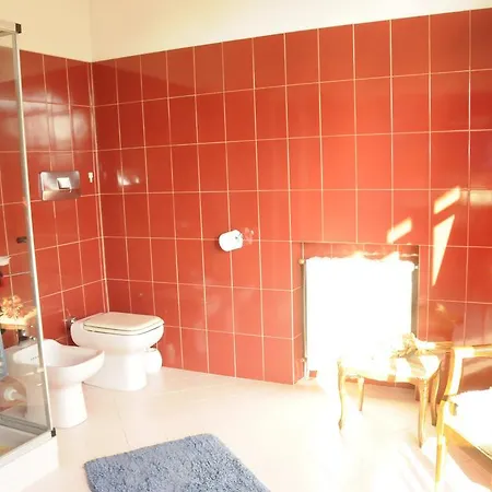 Cascina Tra Le Vecchie Vigne Con Piscina Feriehus Canale