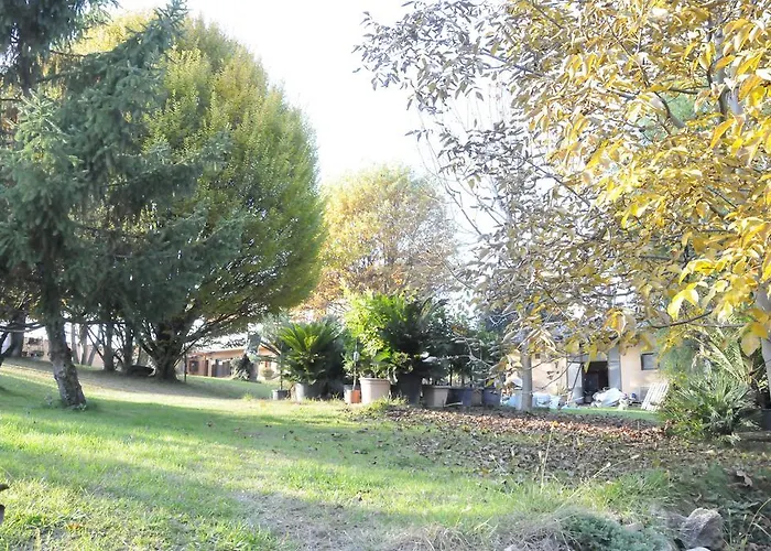 度假居 Cascina Tra Le Vecchie Vigne Con Piscina *