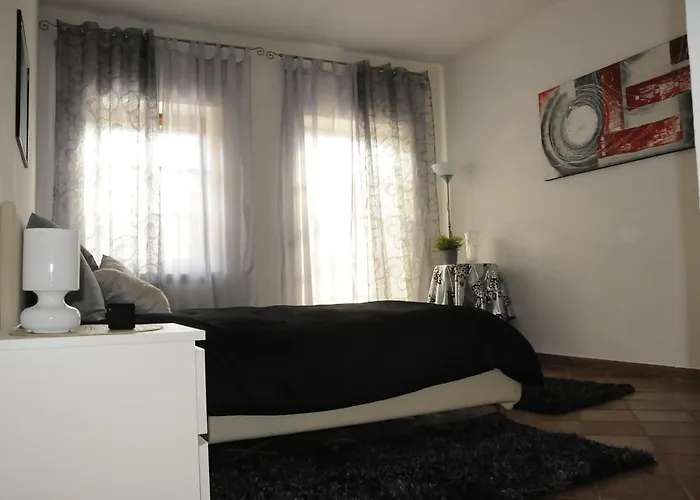 度假居 Cascina Tra Le Vecchie Vigne Con Piscina *
